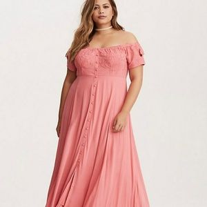 Embroidered coral goddess maxi 😍😍😍